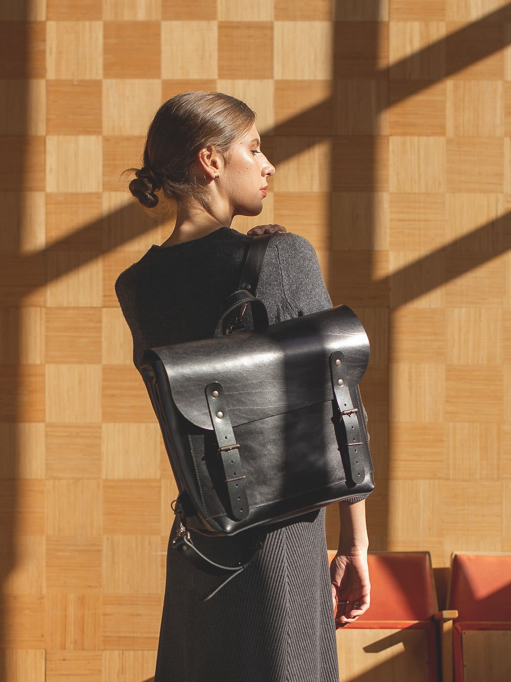 Maciella Benjamin Lederrucksack: Handgefertigte Eleganz aus Litauen – Rucksack & Umhängetasche in Einem - Maciella