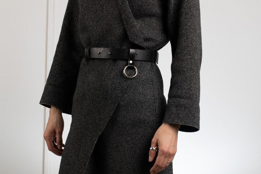 Maciella Oslo Unisex - Gürtel in Schwarz: Minimalistische Eleganz mit O - Ring - Karabinerhaken - Maciella