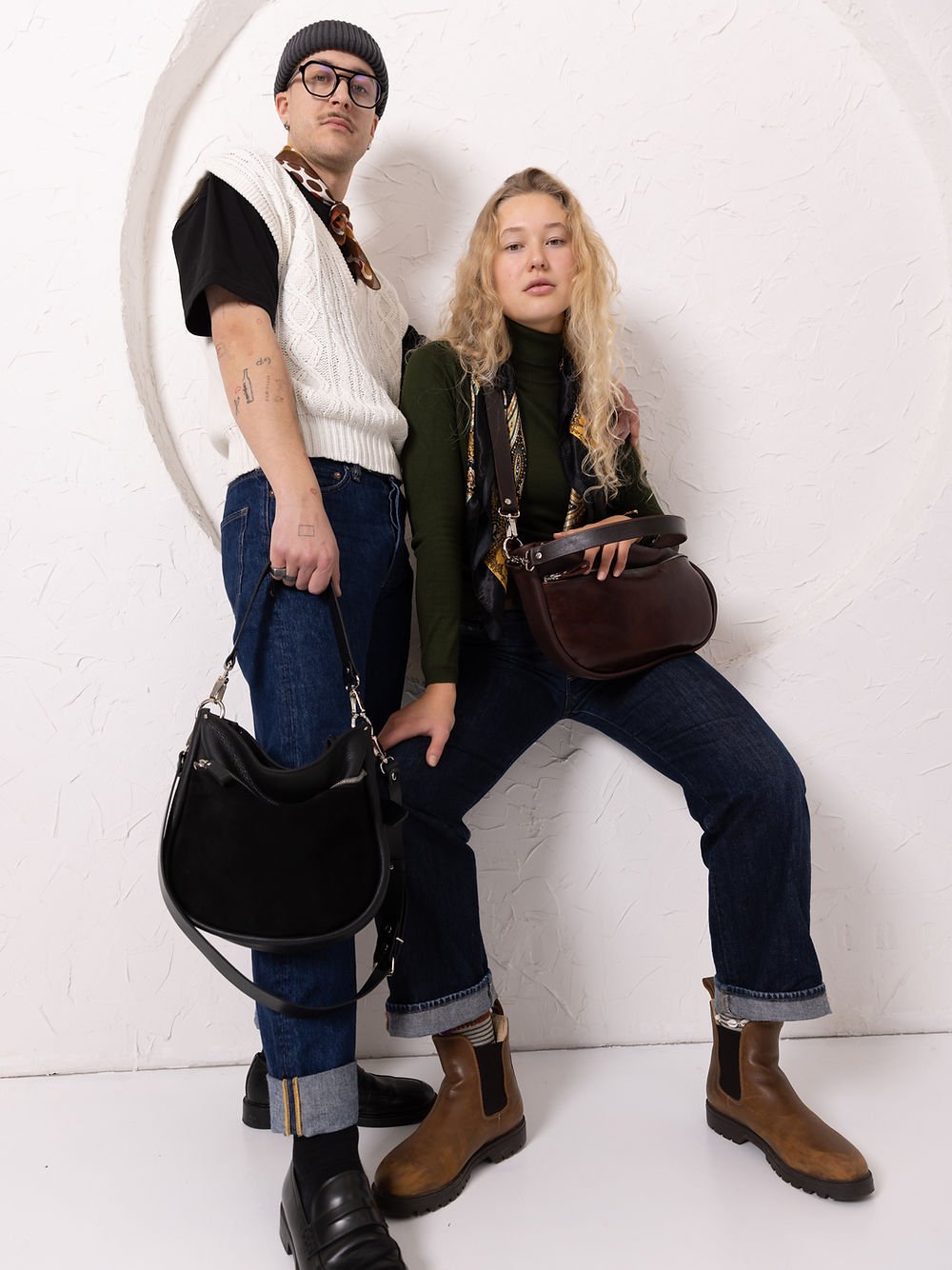 Maciella STELLA Handtasche (Schwarz): Elegante Leder - Wildleder - Kombination – Handgefertigt in Litauen - Maciella