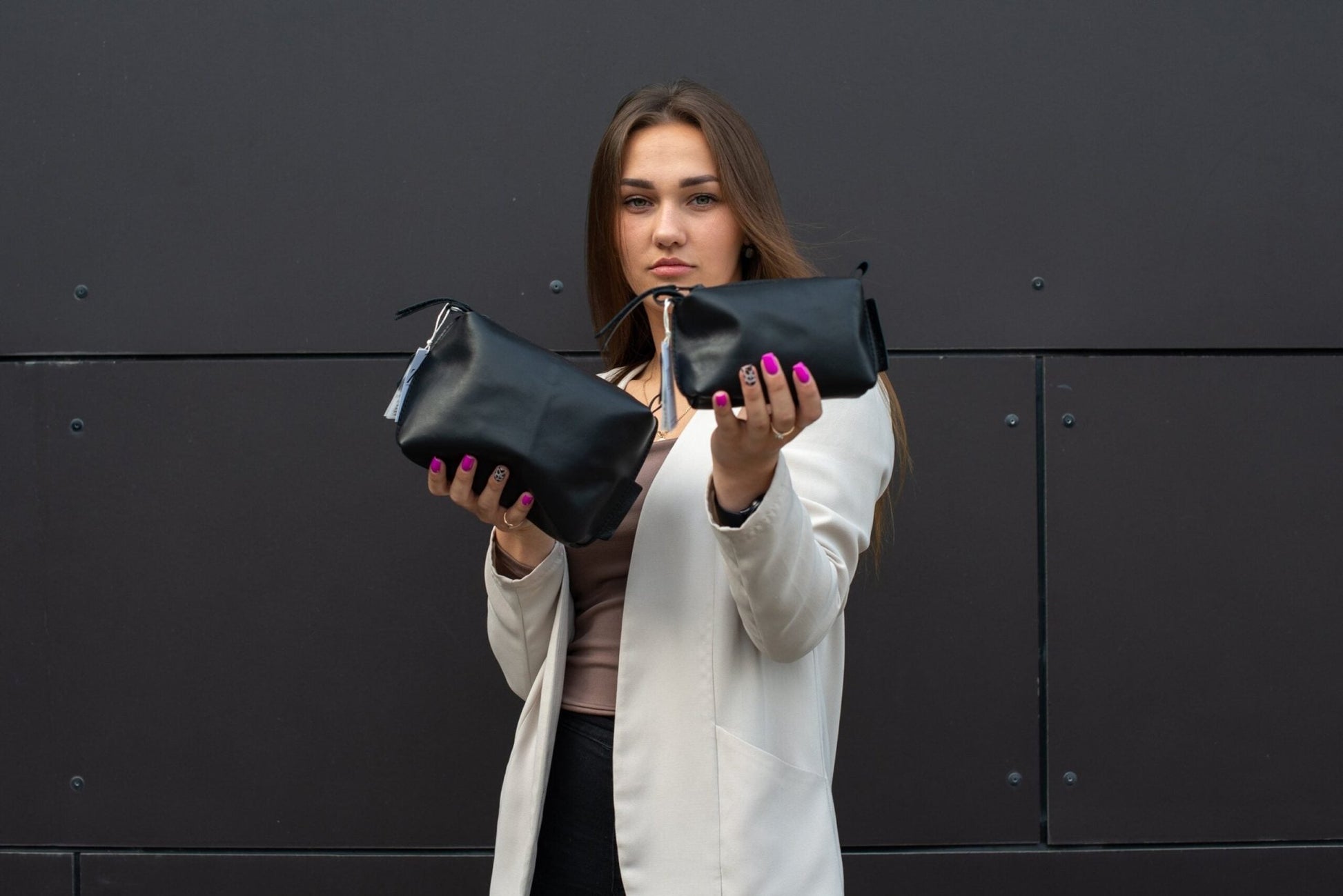 Maciella Zelma Kraft Kosmetiktasche (Medium): Handgefertigte Eleganz aus Naturrindsleder für Sie & Ihn - Maciella